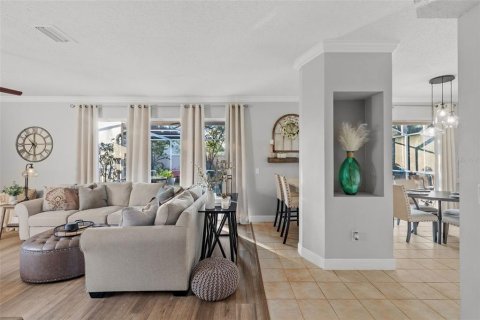 Casa en venta en Wesley Chapel, Florida, 5 dormitorios, 301.28 m2 № 1913863 - foto 19