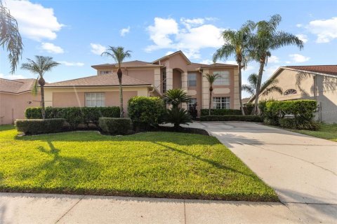 Casa en venta en Wesley Chapel, Florida, 5 dormitorios, 301.28 m2 № 1913863 - foto 1