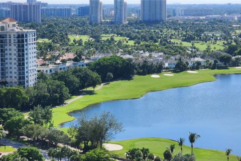 Copropriété à louer à Aventura, Floride: 4 chambres, 332.13 m2 № 1881519 - photo 19