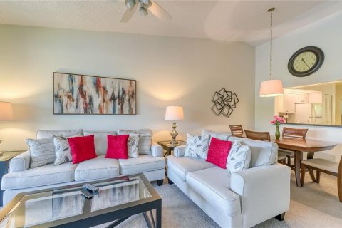 Condo in Bradenton, Florida, 2 bedrooms  № 215313 - photo 5