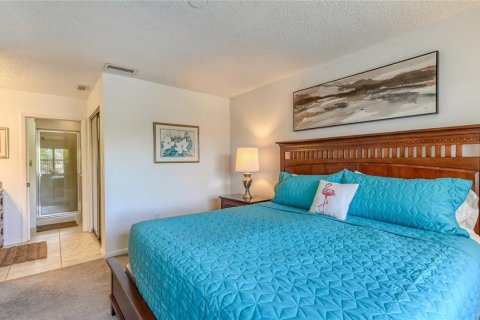 Condo in Bradenton, Florida, 2 bedrooms  № 215313 - photo 20