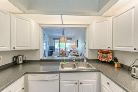 Condo in Bradenton, Florida, 2 bedrooms  № 215313 - photo 14