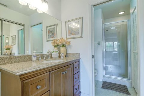 Condo in Bradenton, Florida, 2 bedrooms  № 215313 - photo 21