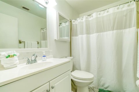 Condo in Bradenton, Florida, 2 bedrooms  № 215313 - photo 24