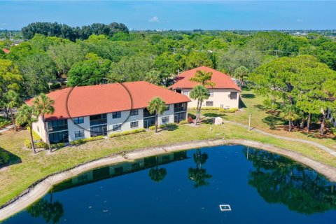 Condo in Bradenton, Florida, 2 bedrooms  № 215313 - photo 26