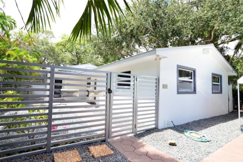 Снять в аренду виллу или дом в Майами, Флорида 2 спальни, 74.32м2, № 1921209 - фото 19