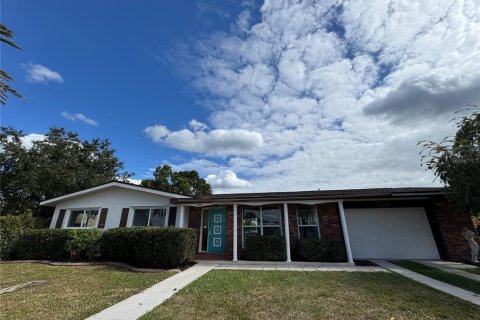 Villa ou maison à Port Charlotte, Floride 3 chambres, 135.08 m2 № 2095287