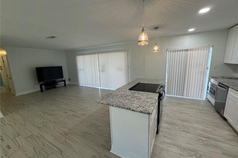 Villa ou maison à louer à Port Charlotte, Floride: 3 chambres, 135.08 m2 № 2095287 - photo 7