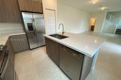 Touwnhouse à louer à Doral, Floride: 3 chambres, 145.86 m2 № 2045797 - photo 5