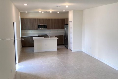 Touwnhouse à louer à Doral, Floride: 3 chambres, 145.86 m2 № 2045797 - photo 8