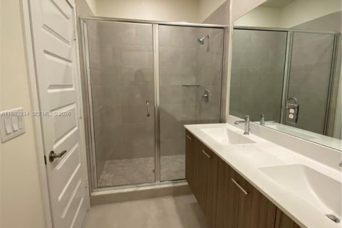 Touwnhouse à louer à Doral, Floride: 3 chambres, 145.86 m2 № 2045797 - photo 26