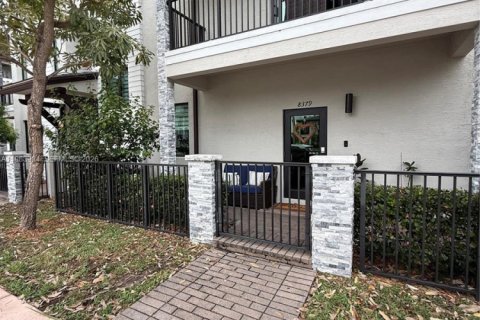 Touwnhouse à louer à Doral, Floride: 3 chambres, 145.86 m2 № 2045797 - photo 2