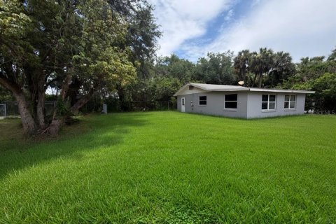 Immobilier commercial à vendre à Sanford, Floride: 86.96 m2 № 2132300 - photo 4