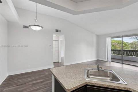 Appartement à louer à Coconut Creek, Floride: 1 chambre, 90.77 m2 № 1947335 - photo 8