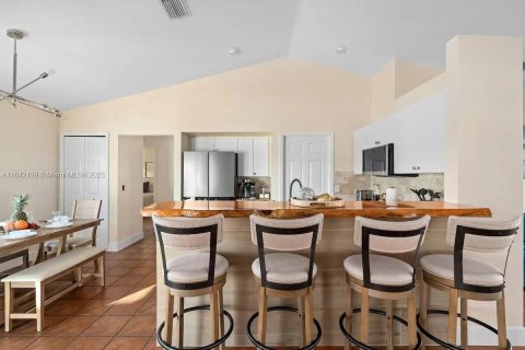 Casa en venta en Cape Coral, Florida, 3 dormitorios № 1320852 - foto 10