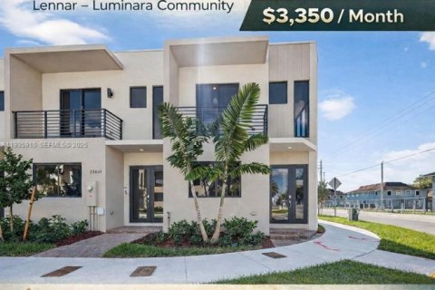 Townhouse in Homestead, Florida 4 bedrooms, 133.41 sq.m. № 1994000 - photo 1