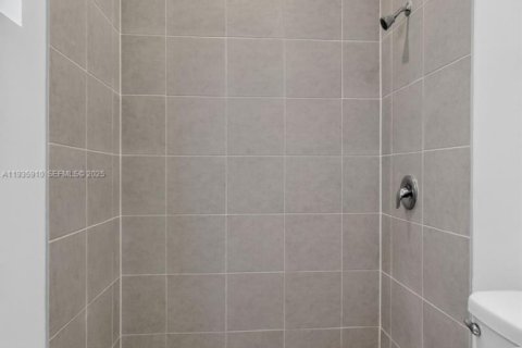 Townhouse in Homestead, Florida 4 bedrooms, 133.41 sq.m. № 1994000 - photo 11