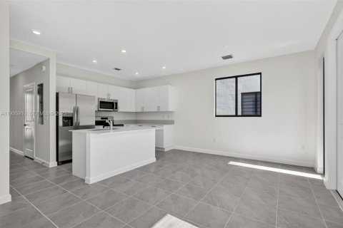 Townhouse in Homestead, Florida 4 bedrooms, 133.41 sq.m. № 1994000 - photo 19