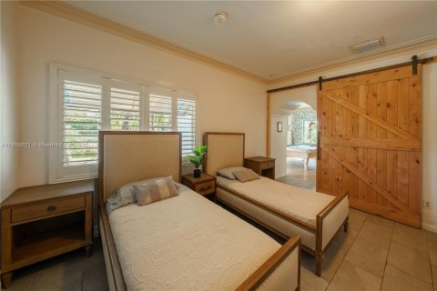 Снять в аренду виллу или дом в Холливуд, Флорида 5 спален, 225.75м2, № 1881563 - фото 14