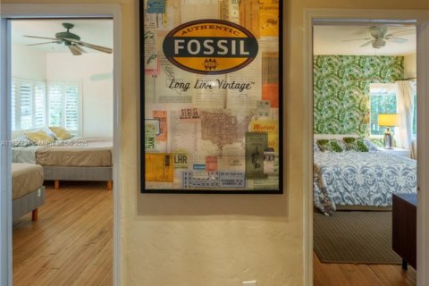 Снять в аренду виллу или дом в Холливуд, Флорида 5 спален, 225.75м2, № 1881563 - фото 11