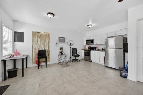 House in Daytona Beach, Florida 3 bedrooms, 105.44 sq.m. № 2102493 - photo 13