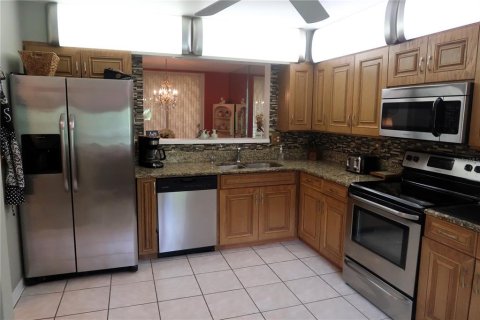 Condo in Bradenton, Florida, 3 bedrooms  № 2202978 - photo 8