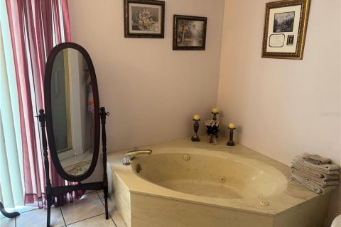 Condo in Bradenton, Florida, 3 bedrooms  № 2202978 - photo 20