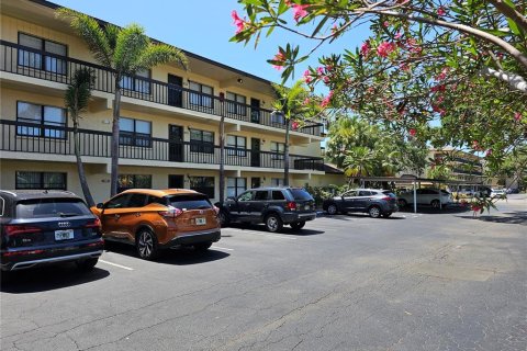 Condo in Bradenton, Florida, 2 bedrooms  № 1629980 - photo 26