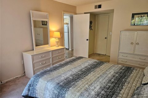 Condo in Bradenton, Florida, 2 bedrooms  № 1629980 - photo 10