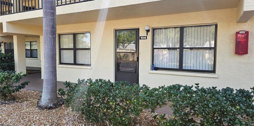 Condo in Bradenton, Florida, 2 bedrooms  № 1629980