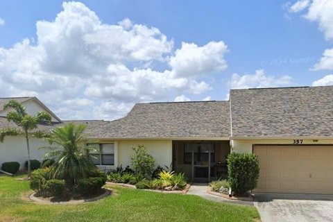 Condominio en venta en Avon Park, Florida, 3 dormitorios, 153.57 m2 № 1722506 - foto 1