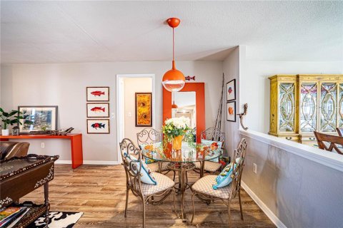 Condominio en venta en Avon Park, Florida, 3 dormitorios, 153.57 m2 № 1722506 - foto 12