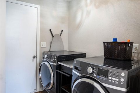 Condominio en venta en Avon Park, Florida, 3 dormitorios, 153.57 m2 № 1722506 - foto 28