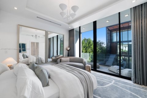Villa ou maison à vendre à Miami Beach, Floride: 6 chambres, 589.93 m2 № 1968643 - photo 28