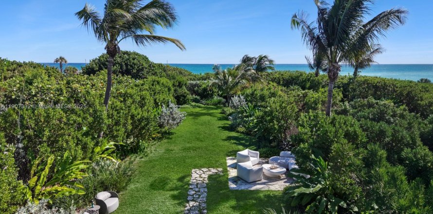 Villa ou maison à Miami Beach, Floride 6 chambres, 589.93 m2 № 1968643