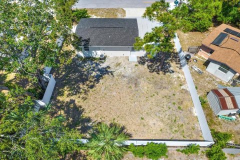 House in Clearwater, Florida 3 bedrooms, 102.47 sq.m. № 1915604 - photo 21