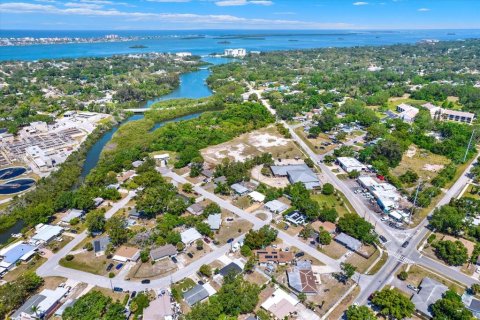 House in Clearwater, Florida 3 bedrooms, 102.47 sq.m. № 1915604 - photo 23