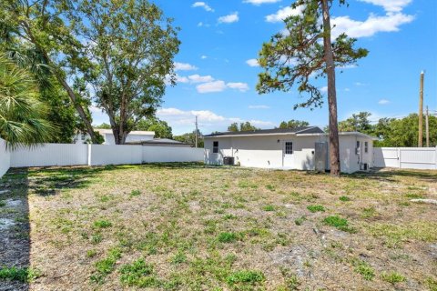 House in Clearwater, Florida 3 bedrooms, 102.47 sq.m. № 1915604 - photo 17