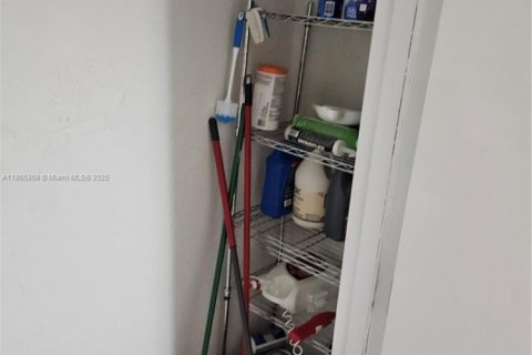 Condo in Margate, Florida, 1 bedroom  № 1893304 - photo 6