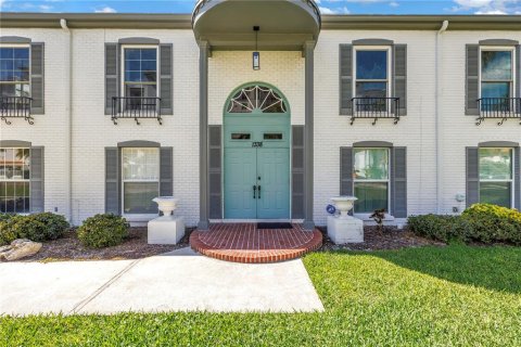 Condo in Saint Petersburg, Florida, 2 bedrooms № 2391471 - photo 5