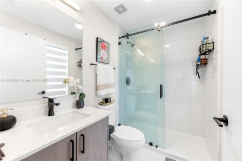 Adosado en venta en Homestead, Florida, 4 dormitorios, 129.88 m2 № 1981298 - foto 18