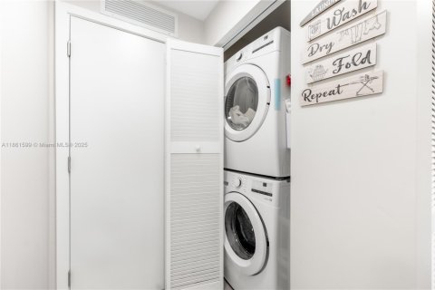 Adosado en venta en Homestead, Florida, 4 dormitorios, 129.88 m2 № 1981298 - foto 20