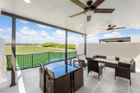 Adosado en venta en Homestead, Florida, 4 dormitorios, 129.88 m2 № 1981298 - foto 22