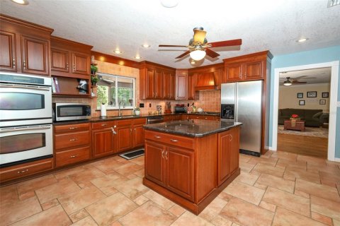House in Longwood, Florida 4 bedrooms, 317.26 sq.m. № 2367012 - photo 11