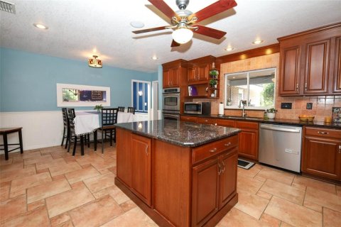 House in Longwood, Florida 4 bedrooms, 317.26 sq.m. № 2367012 - photo 16