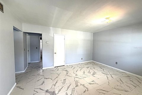 Appartement à louer à Lake Wales, Floride: 2 chambres, 83.61 m2 № 2385889 - photo 3