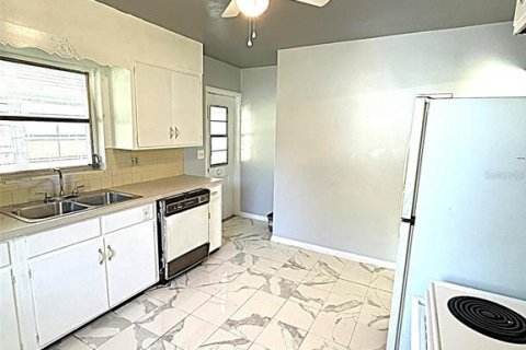 Appartement à louer à Lake Wales, Floride: 2 chambres, 83.61 m2 № 2385889 - photo 4