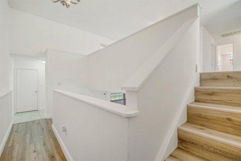 Купить виллу или дом в Хейнс-Сити, Флорида 9 комнат, 247.86м2, № 2324055 - фото 5
