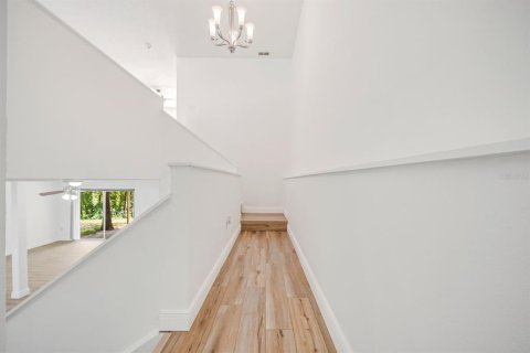 Купить виллу или дом в Хейнс-Сити, Флорида 9 комнат, 247.86м2, № 2324055 - фото 4
