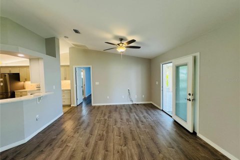 Villa ou maison à vendre à Edgewater, Floride: 3 chambres, 148.18 m2 № 1679441 - photo 7